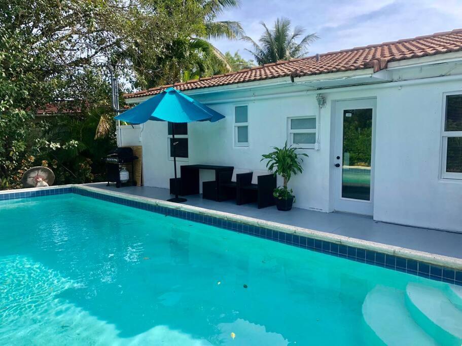 Вилла House With Pool And Bbq, 12 Min To The Beach Miami Shores Экстерьер фото