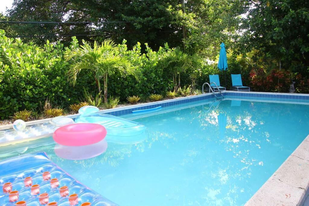 Вилла House With Pool And Bbq, 12 Min To The Beach Miami Shores Экстерьер фото