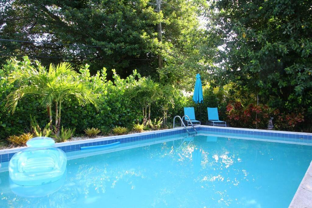 Вилла House With Pool And Bbq, 12 Min To The Beach Miami Shores Экстерьер фото